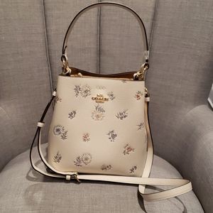 🌼Coach Dandelion Crossbody🌼
